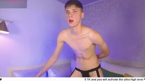 Snapshot of robbinblaze chatting on September 26, 8:46 pm Robbin online show from September 26, 8:46 pm