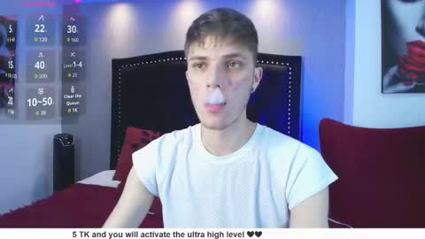 Snapshot of robbinblaze chatting on October 5, 8:29 pm Robbin online show from October 5, 8:29 pm