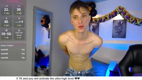 Snapshot of robbinblaze chatting on October 13, 5:18 am Robbin online show from October 13, 5:18 am