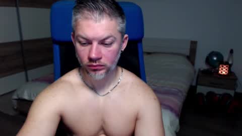 Snapshot of robbyshawz chatting on December 27, 5:42 am robbyshawz online show from December 27, 5:42 am