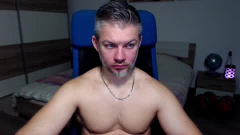 Snapshot of robbyshawz chatting on December 30, 5:48 am robbyshawz online show from December 30, 5:48 am