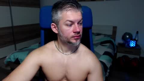 Snapshot of robbyshawz chatting on December 31, 5:33 am robbyshawz online show from December 31, 5:33 am