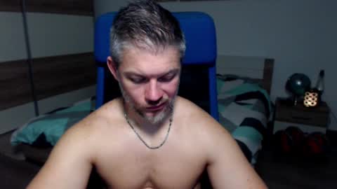 Snapshot of robbyshawz chatting on December 31, 11:42 am robbyshawz online show from December 31, 11:42 am