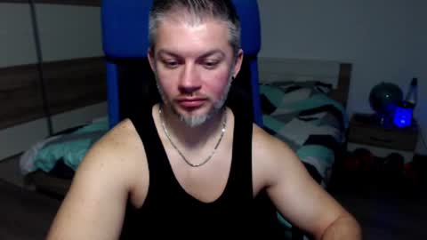 Snapshot of robbyshawz chatting on January 2, 11:52 am robbyshawz online show from January 2, 11:52 am