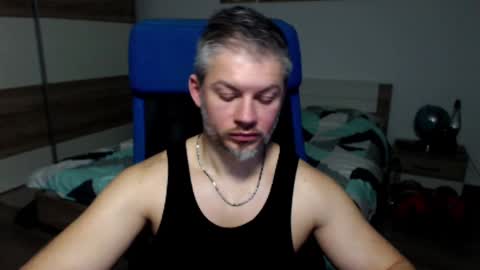 Snapshot of robbyshawz chatting on January 6, 1:08 pm robbyshawz online show from January 6, 1:08 pm