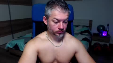 Snapshot of robbyshawz chatting on January 7, 5:43 am robbyshawz online show from January 7, 5:43 am