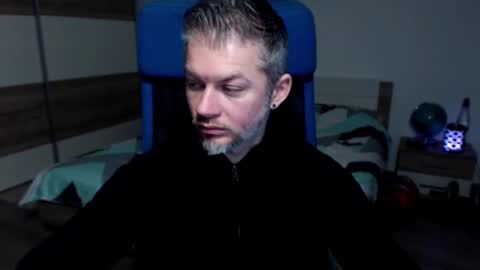 Snapshot of robbyshawz chatting on January 10, 8:29 am robbyshawz online show from January 10, 8:29 am