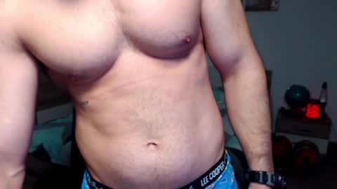 Snapshot of robbyshawz chatting on January 13, 8:37 am robbyshawz online show from January 13, 8:37 am