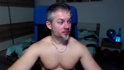 Snapshot of robbyshawz chatting on January 14, 5:19 am robbyshawz online show from January 14, 5:19 am