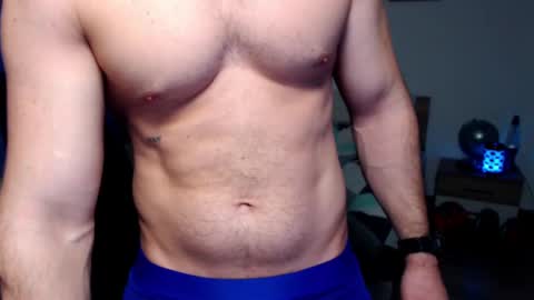 Snapshot of robbyshawz chatting on January 22, 5:37 am robbyshawz online show from January 22, 5:37 am