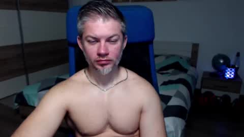 Snapshot of robbyshawz chatting on January 27, 5:25 am robbyshawz online show from January 27, 5:25 am