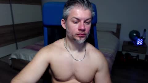 Snapshot of robbyshawz chatting on January 29, 10:27 am robbyshawz online show from January 29, 10:27 am