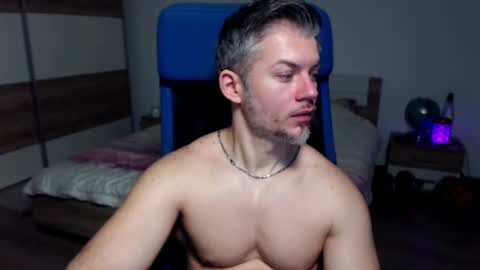 Snapshot of robbyshawz chatting on February 7, 10:50 am robbyshawz online show from February 7, 10:50 am