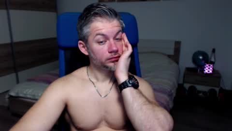 Snapshot of robbyshawz chatting on February 11, 5:58 am robbyshawz online show from February 11, 5:58 am