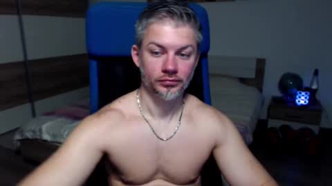 Snapshot of robbyshawz chatting on March 8, 10:43 am robbyshawz online show from March 8, 10:43 am