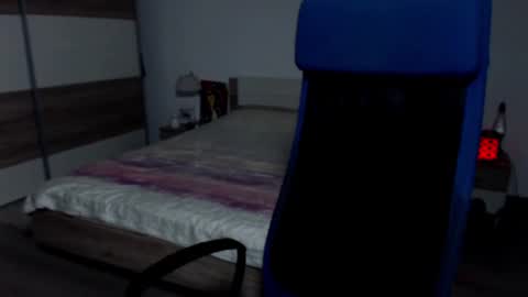 Snapshot of robbyshawz chatting on March 10, 11:21 am robbyshawz online show from March 10, 11:21 am