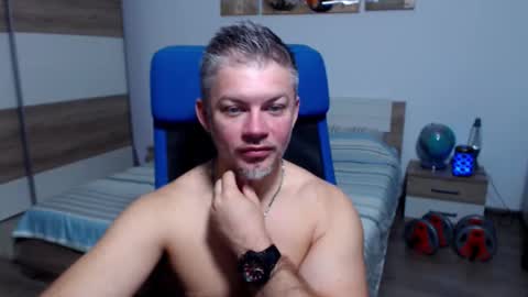 Snapshot of robbyshawz chatting on September 19, 4:36 am robbyshawz online show from September 19, 4:36 am