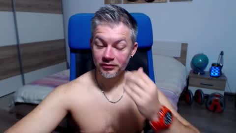 Snapshot of robbyshawz chatting on September 30, 5:01 am robbyshawz online show from September 30, 5:01 am