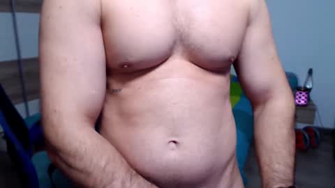 Snapshot of robbyshawz chatting on October 11, 6:56 am robbyshawz online show from October 11, 6:56 am