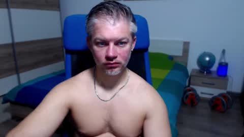 Snapshot of robbyshawz chatting on October 25, 5:37 am robbyshawz online show from October 25, 5:37 am