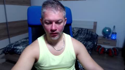 Snapshot of robbyshawz chatting on October 29, 6:04 am robbyshawz online show from October 29, 6:04 am