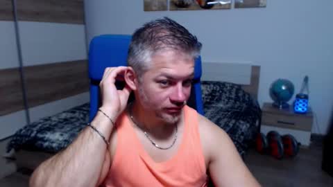 Snapshot of robbyshawz chatting on November 10, 5:39 am robbyshawz online show from November 10, 5:39 am