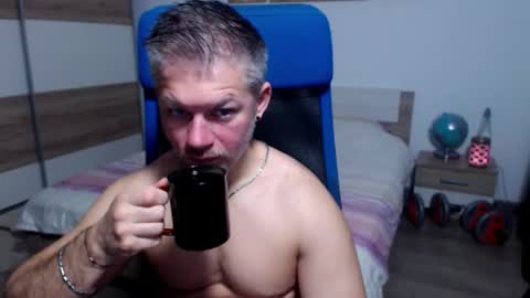 Snapshot of robbyshawz chatting on November 17, 5:13 am robbyshawz online show from November 17, 5:13 am