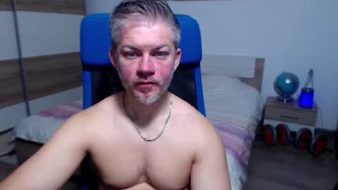 Snapshot of robbyshawz chatting on November 23, 5:18 am robbyshawz online show from November 23, 5:18 am