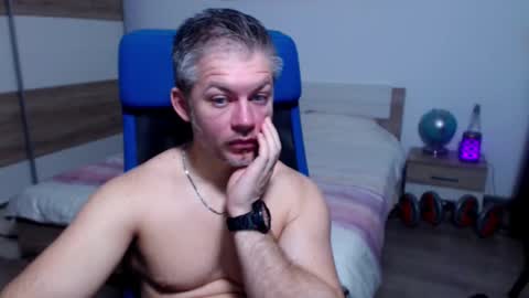 Snapshot of robbyshawz chatting on December 2, 5:24 am robbyshawz online show from December 2, 5:24 am