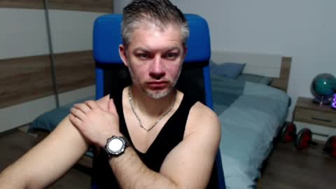 robbyshawz online show from April 2, 4:54 am