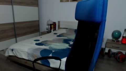 robbyshawz online show from April 17, 4:37 am