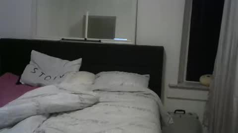 rober10000 online show from November 9, 5:28 am