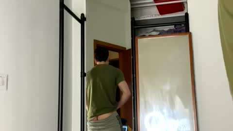 roberpierre_ho online show from March 6, 6:59 pm