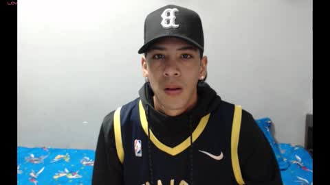 robert_kingg online show from February 17, 11:29 am