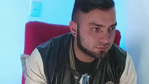 Snapshot of robert_leroy chatting on January 12, 6:27 pm Stiven - online show from January 12, 6:27 pm