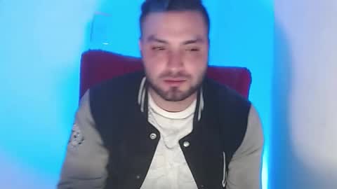 Snapshot of robert_leroy chatting on January 20, 11:32 pm Stiven - online show from January 20, 11:32 pm