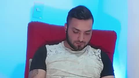 Snapshot of robert_leroy chatting on January 21, 2:33 am Stiven - online show from January 21, 2:33 am