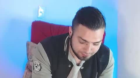 Snapshot of robert_leroy chatting on January 25, 4:46 pm Stiven - online show from January 25, 4:46 pm