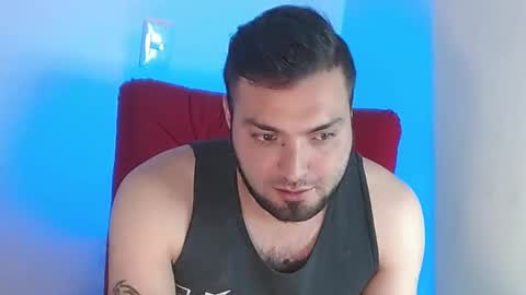 Snapshot of robert_leroy chatting on January 27, 4:20 am Stiven - online show from January 27, 4:20 am