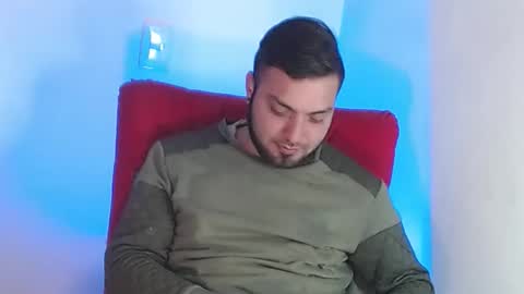 Snapshot of robert_leroy chatting on January 27, 11:43 pm Stiven - online show from January 27, 11:43 pm