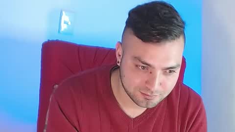 Snapshot of robert_leroy chatting on February 2, 10:46 am Stiven - online show from February 2, 10:46 am