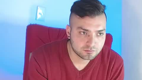 Snapshot of robert_leroy chatting on February 2, 11:53 pm Stiven - online show from February 2, 11:53 pm