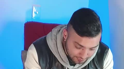 Snapshot of robert_leroy chatting on February 6, 7:02 am Stiven - online show from February 6, 7:02 am