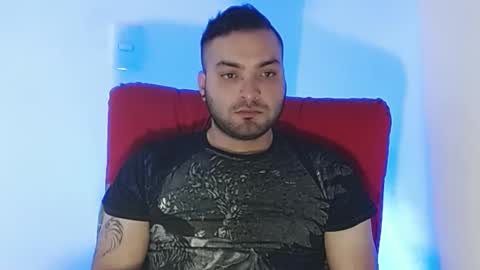 Snapshot of robert_leroy chatting on February 6, 8:23 pm Stiven - online show from February 6, 8:23 pm