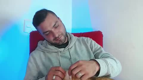 Snapshot of robert_leroy chatting on February 7, 5:52 am Stiven - online show from February 7, 5:52 am