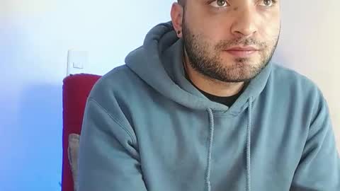 Snapshot of robert_leroy chatting on February 8, 2:58 am Stiven - online show from February 8, 2:58 am