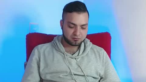 Snapshot of robert_leroy chatting on February 9, 10:11 pm Stiven - online show from February 9, 10:11 pm