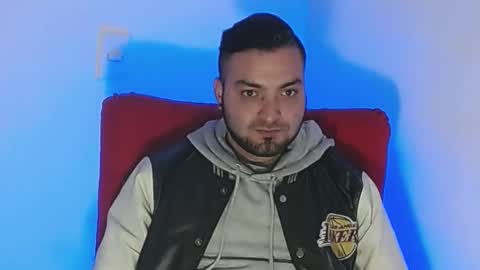 Snapshot of robert_leroy chatting on February 14, 12:25 pm Stiven - online show from February 14, 12:25 pm