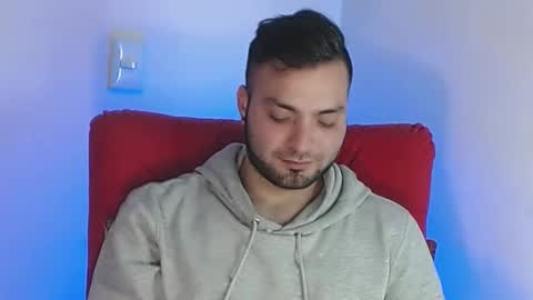 Snapshot of robert_leroy chatting on February 15, 5:41 am Stiven - online show from February 15, 5:41 am