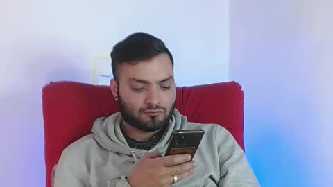 Snapshot of robert_leroy chatting on February 23, 7:38 pm Stiven - online show from February 23, 7:38 pm